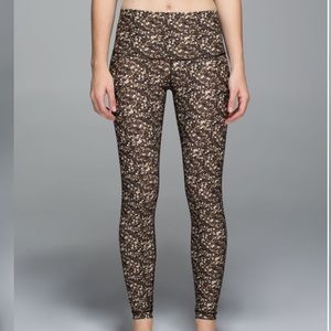 Lululemon Shine Tight Rolldown leggings sz4